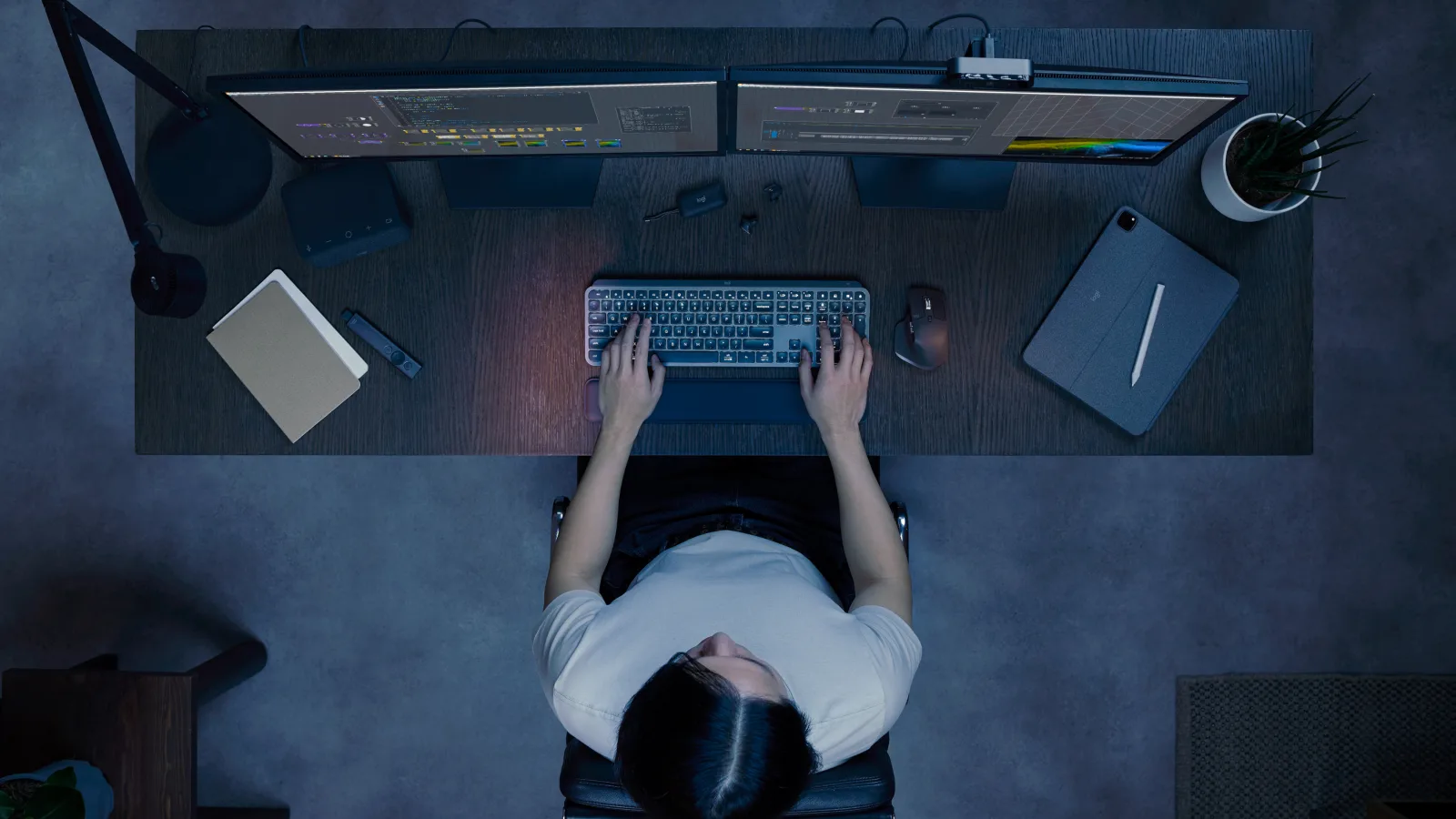 Clavier Logitech MX Keys S graphite vu de dessus, disposition AZERTY — vue 2