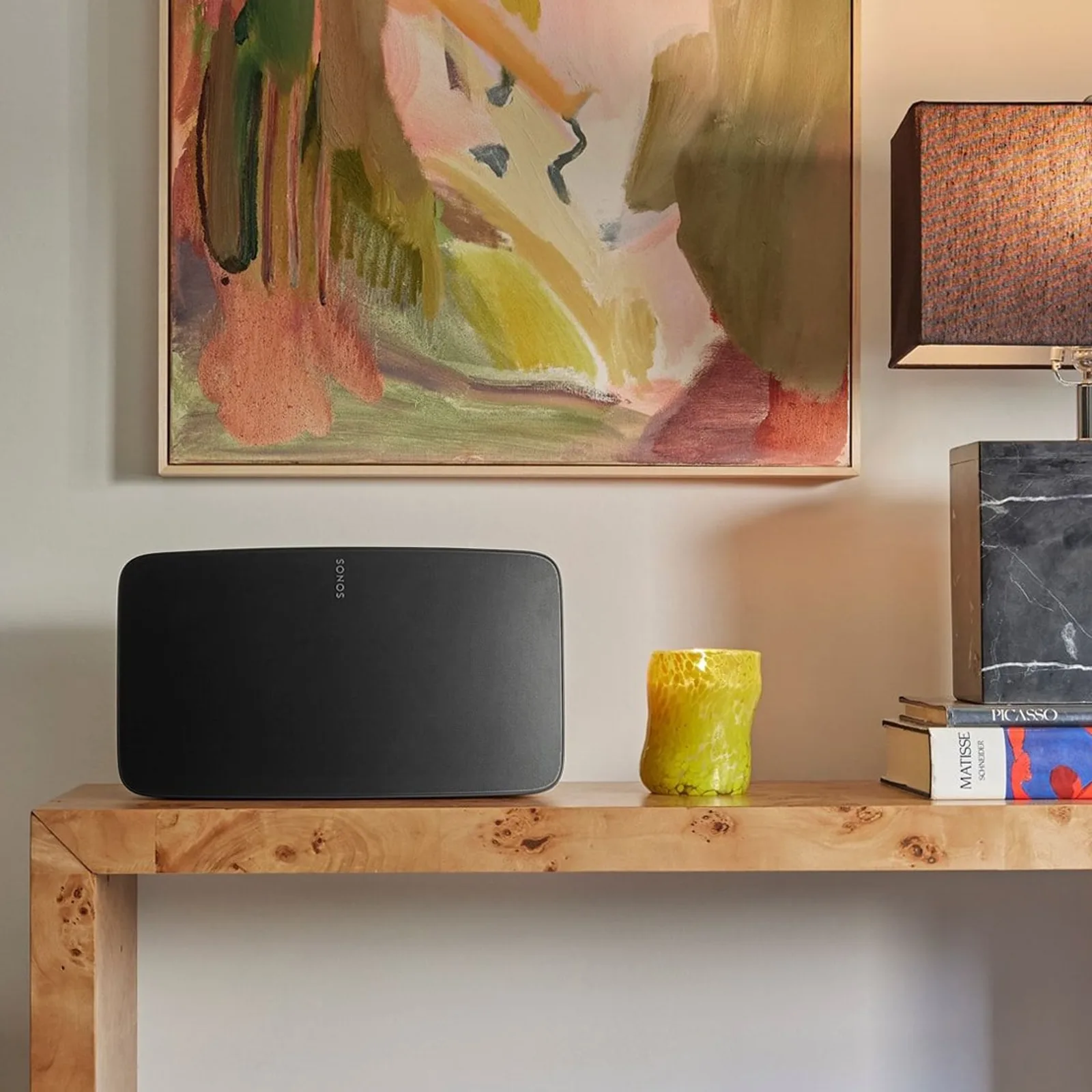 Enceinte hi-fi Wi-Fi Sonos Five posée à l'horizontale, vue de face — vue 2